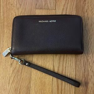 Maroon/Brown Michael Kors leather wristlet